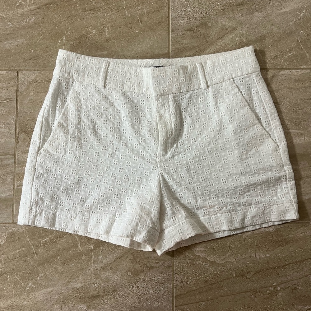 Banana Republic White Eyelet Shorts, size 4